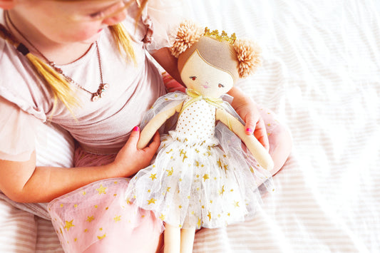 Poppy Princess 48cm Strawberry Blonde Ivory